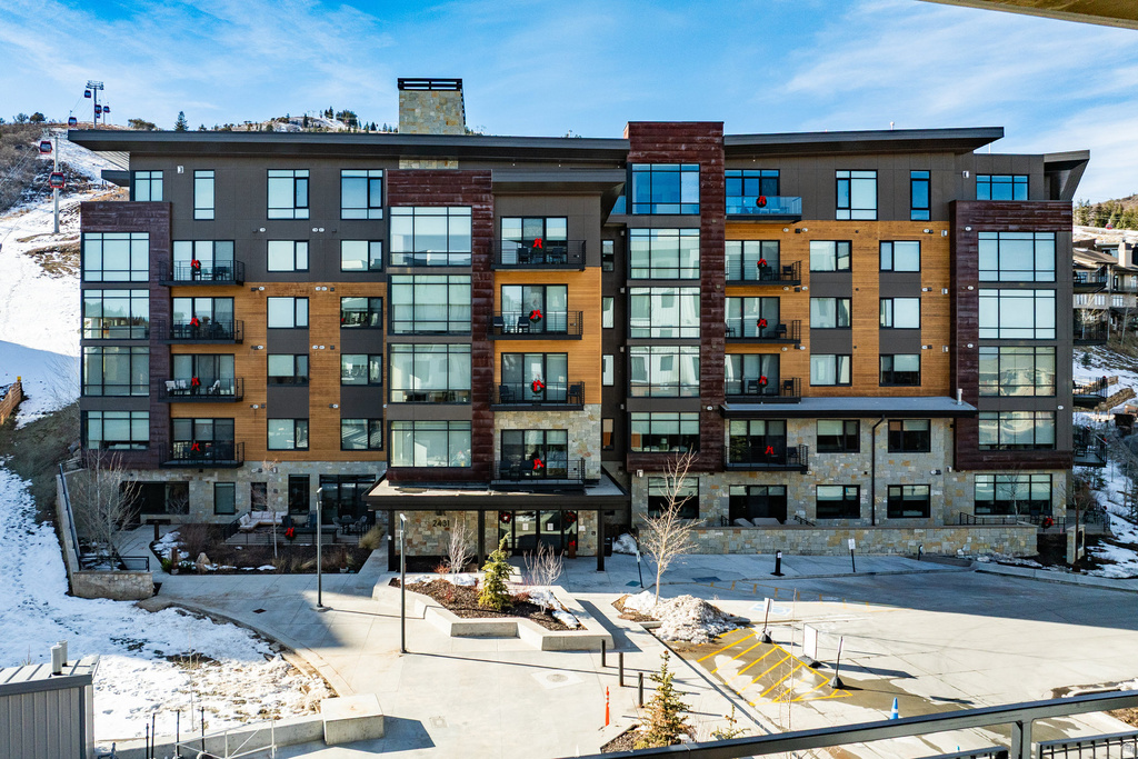 2431 W HIGH MOUNTAIN RD #301 Park City, UT 84098