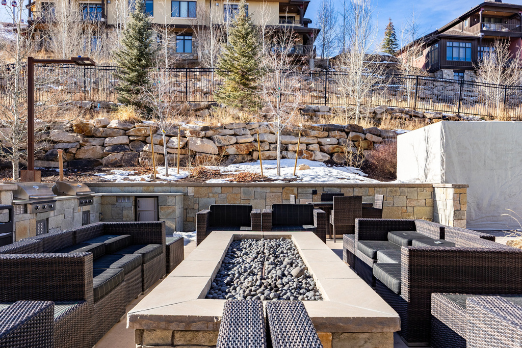 2431 W HIGH MOUNTAIN RD #301 Park City, UT 84098