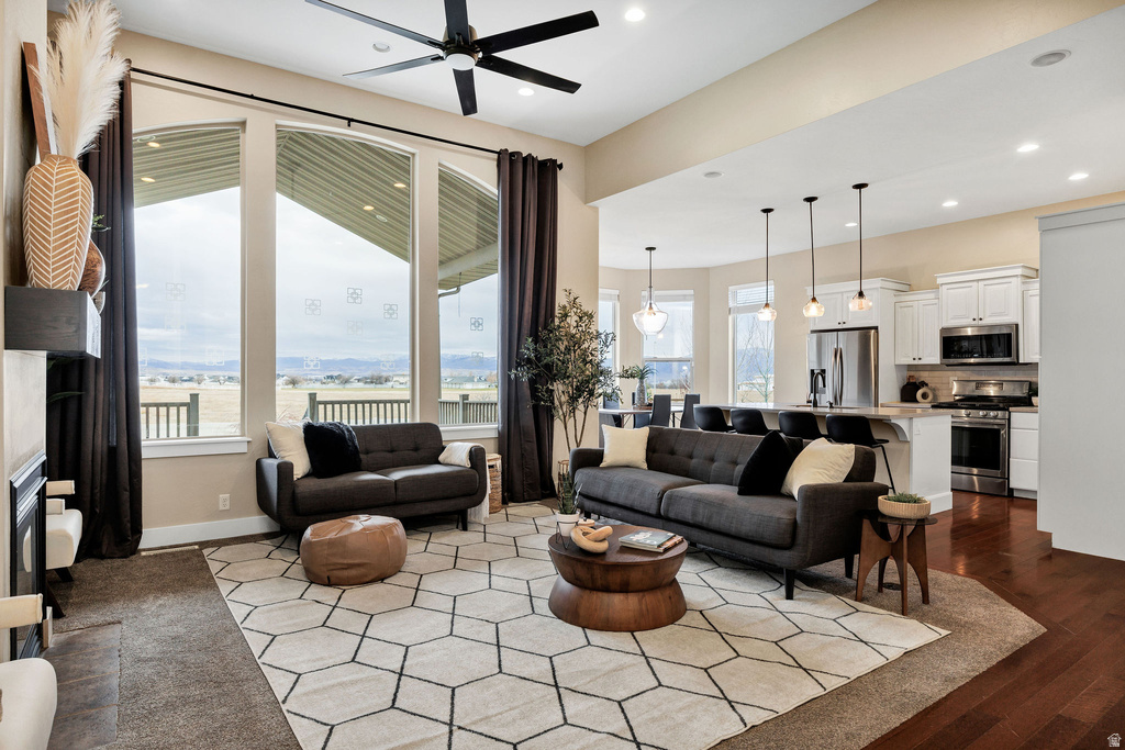 294 E 875 S Providence, UT 84332