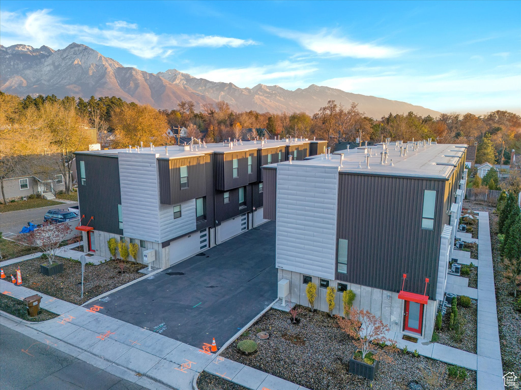 1614 E 3300 S Millcreek, UT 84106