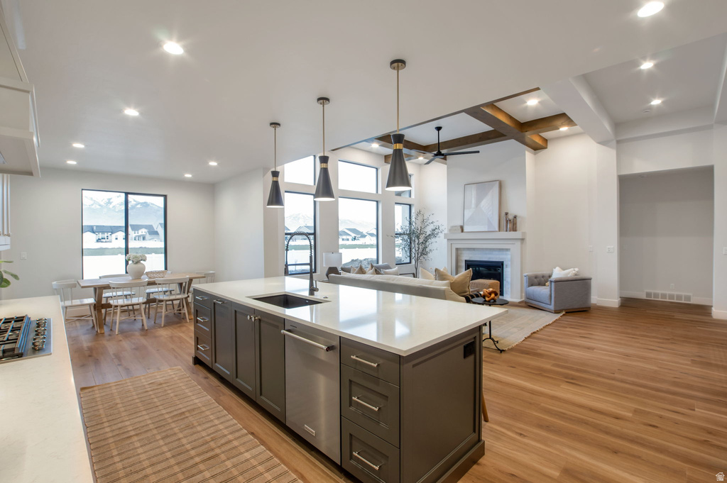 298 N AMBER LN Layton, UT 84041