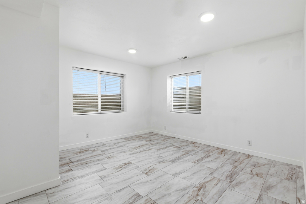 2679 W BUILDERS DR Taylorsville, UT 84118