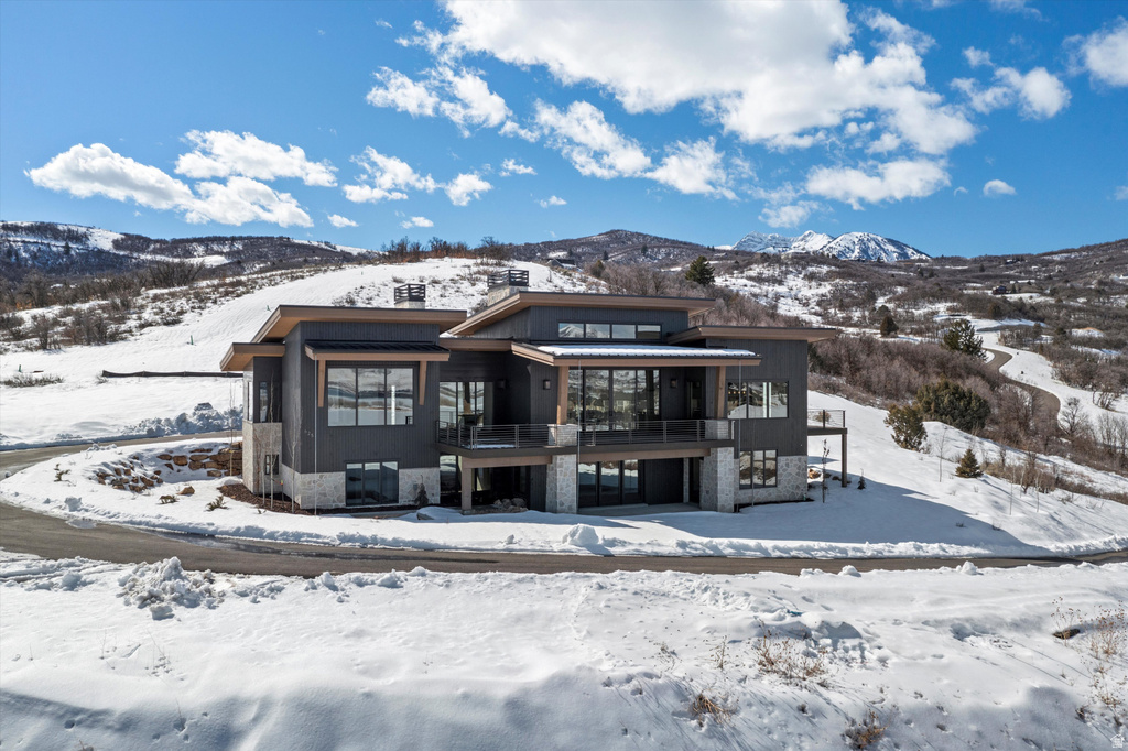 6251 E LEGACY DR Huntsville, UT 84317