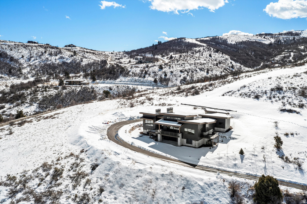 6251 E LEGACY DR Huntsville, UT 84317