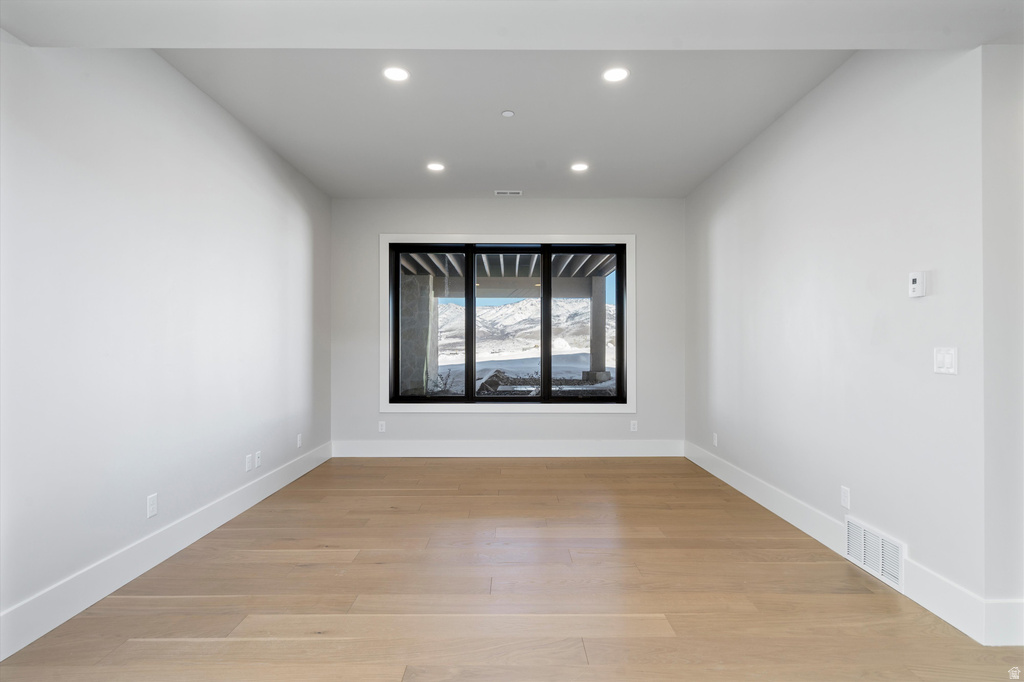 6251 E LEGACY DR Huntsville, UT 84317