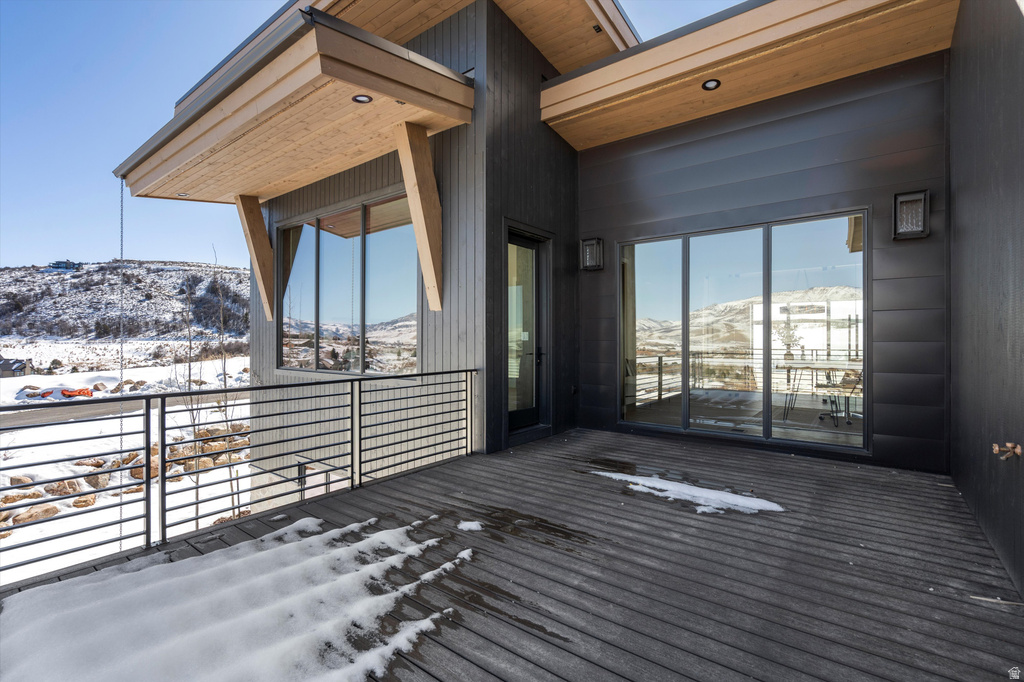 6251 E LEGACY DR Huntsville, UT 84317