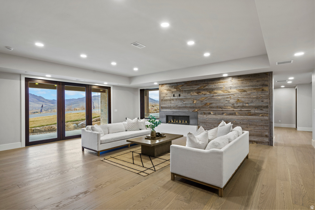 6251 E LEGACY DR Huntsville, UT 84317