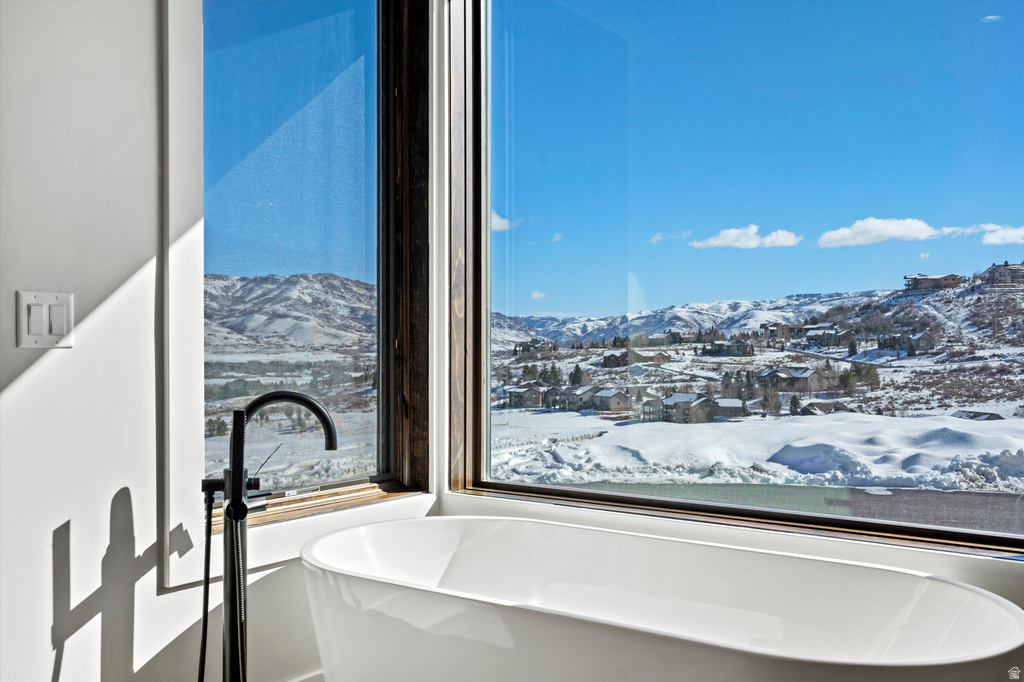 6251 E LEGACY DR Huntsville, UT 84317