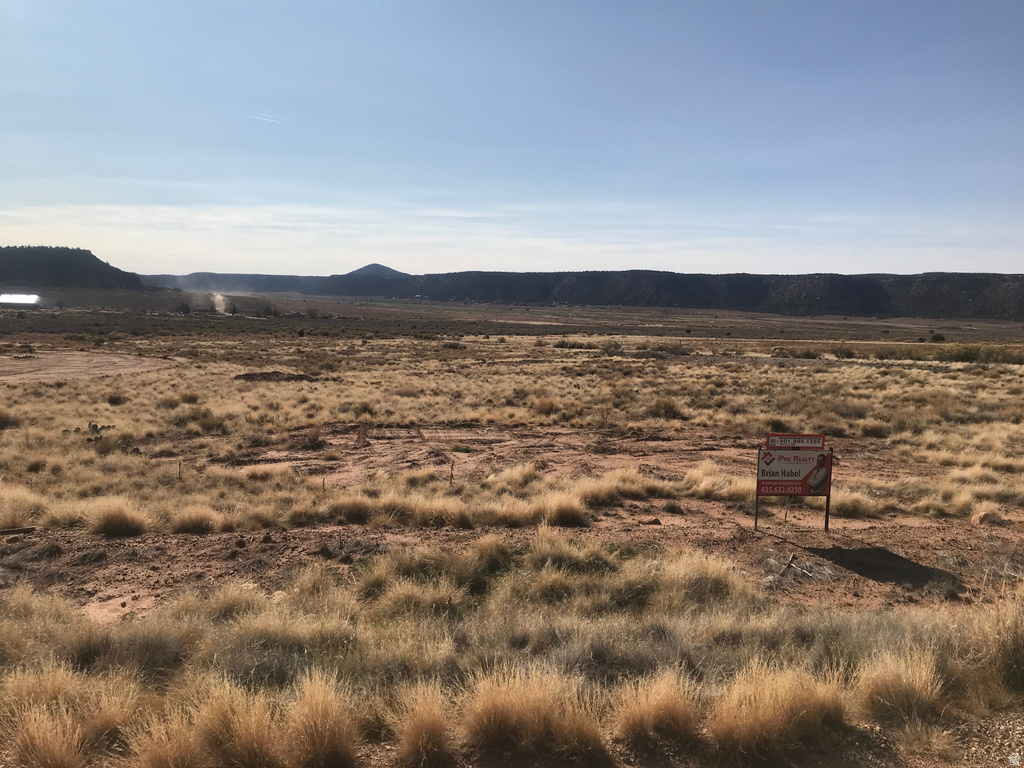 1087 W FOOTHILL DR Apple Valley, UT 84737