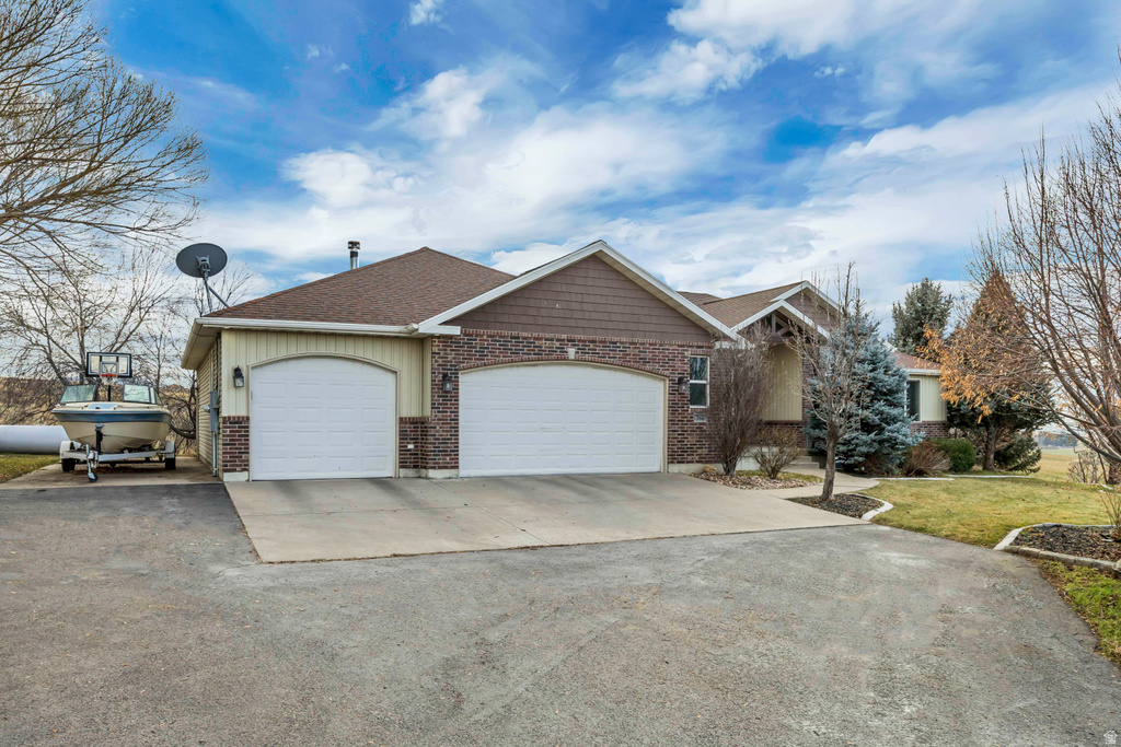 366 E 6600 S Hyrum, UT 84319