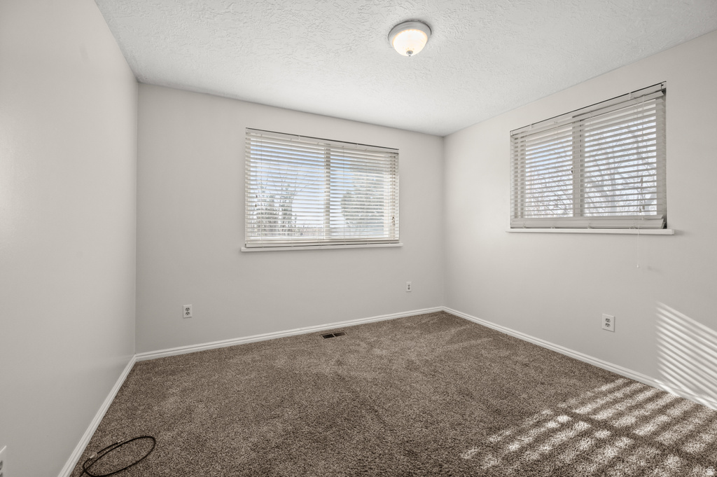 2455 S BLUFF RD Syracuse, UT 84075