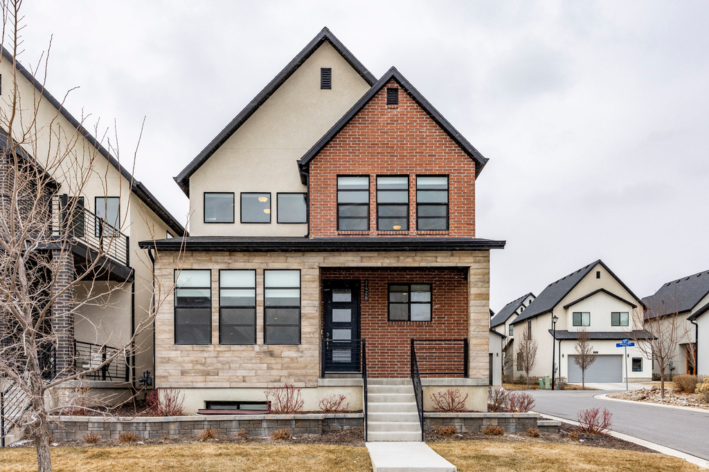 2426 N ALESUND WAY Lehi, UT 84043