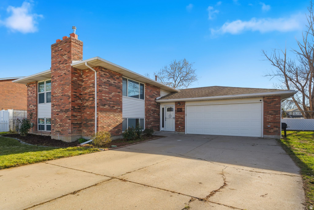 2957 W 4390 S Roy, UT 84067