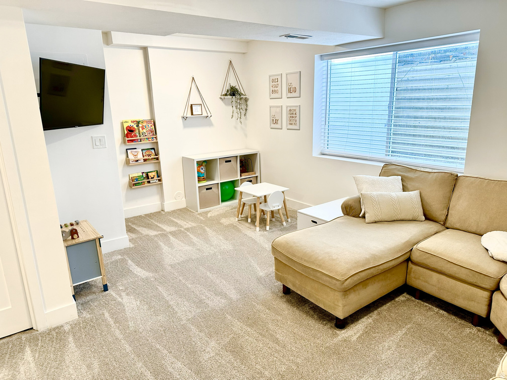 7818 N WINDHOVER RD Eagle Mountain, UT 84005