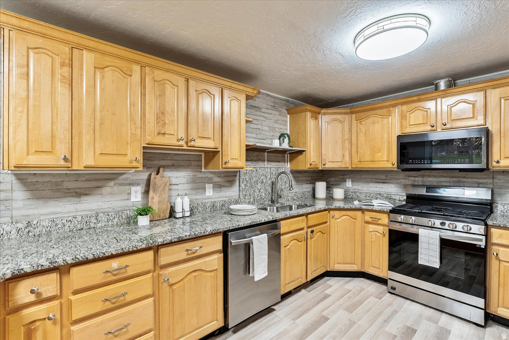 112 W 2050 N Sunset, UT 84015