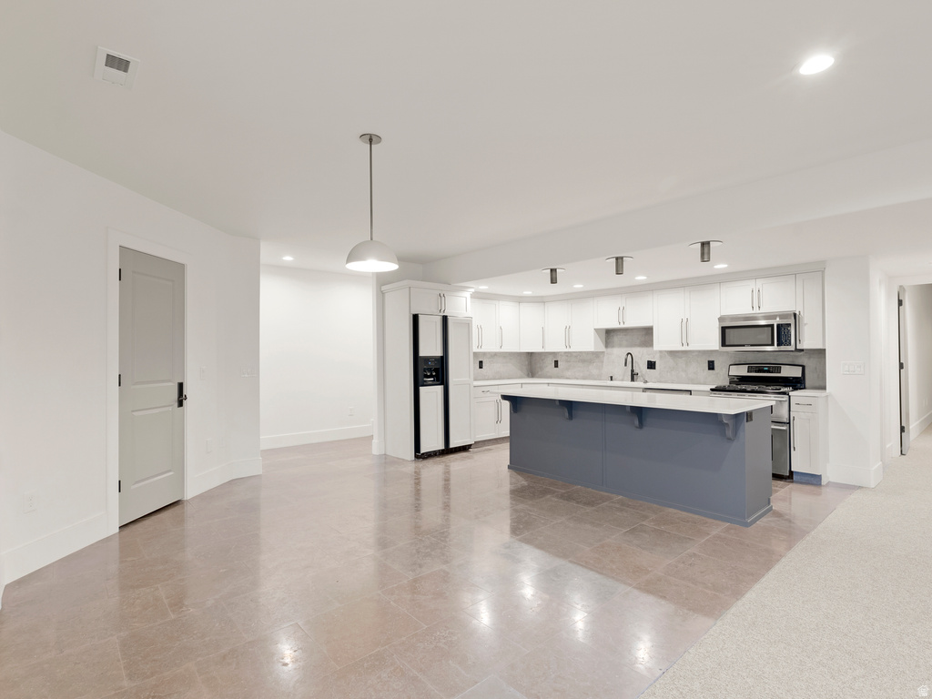 871 N SANDHURST DR Salt Lake City, UT 84103