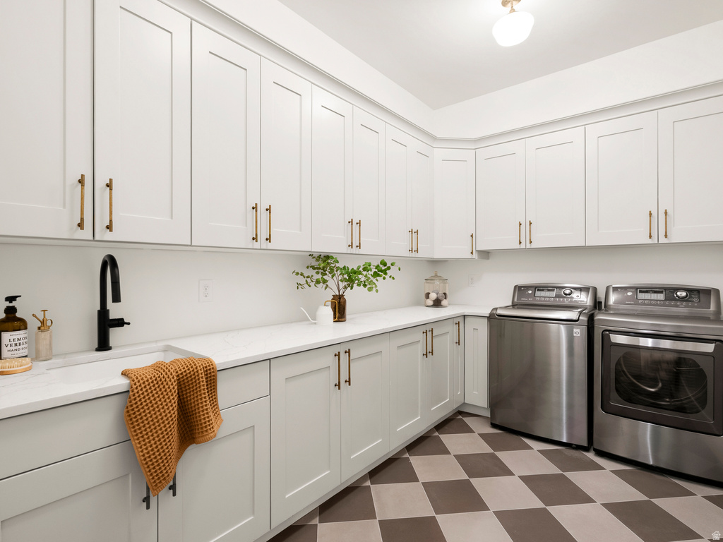 871 N SANDHURST DR Salt Lake City, UT 84103