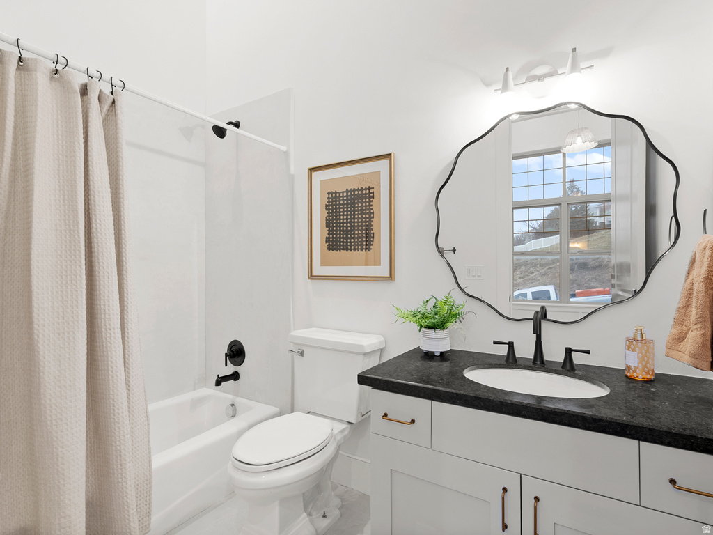 871 N SANDHURST DR Salt Lake City, UT 84103