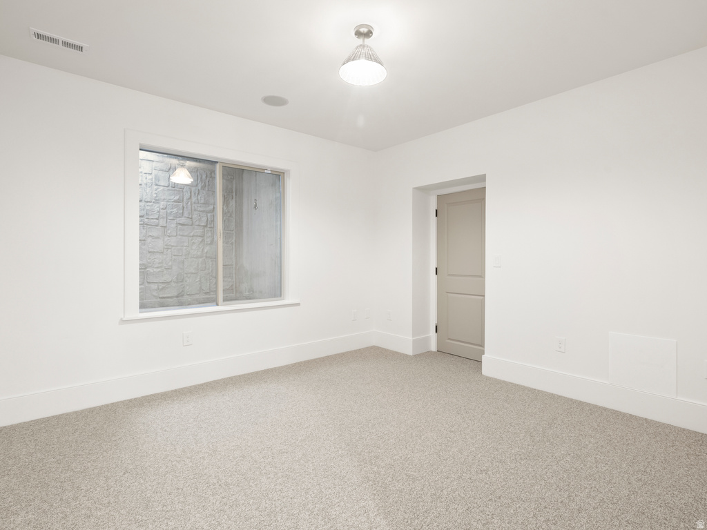 871 N SANDHURST DR Salt Lake City, UT 84103