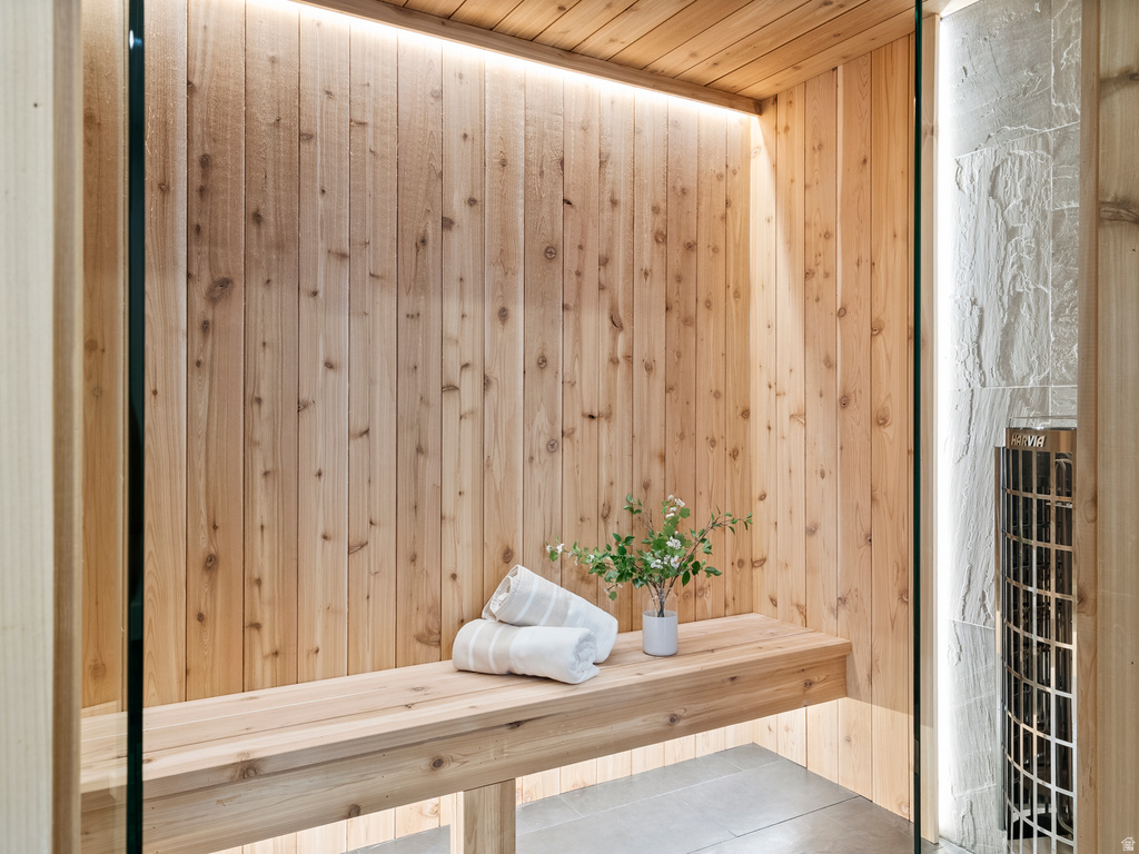 871 N SANDHURST DR Salt Lake City, UT 84103