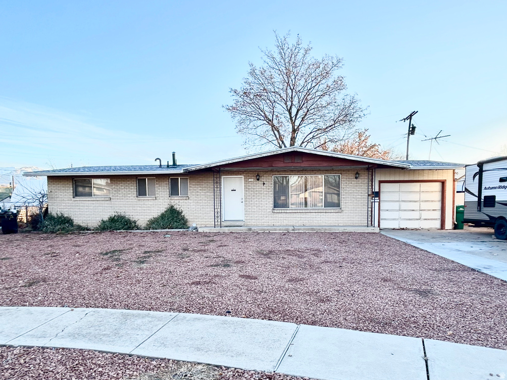 1025 S 1075 E Clearfield, UT 84015