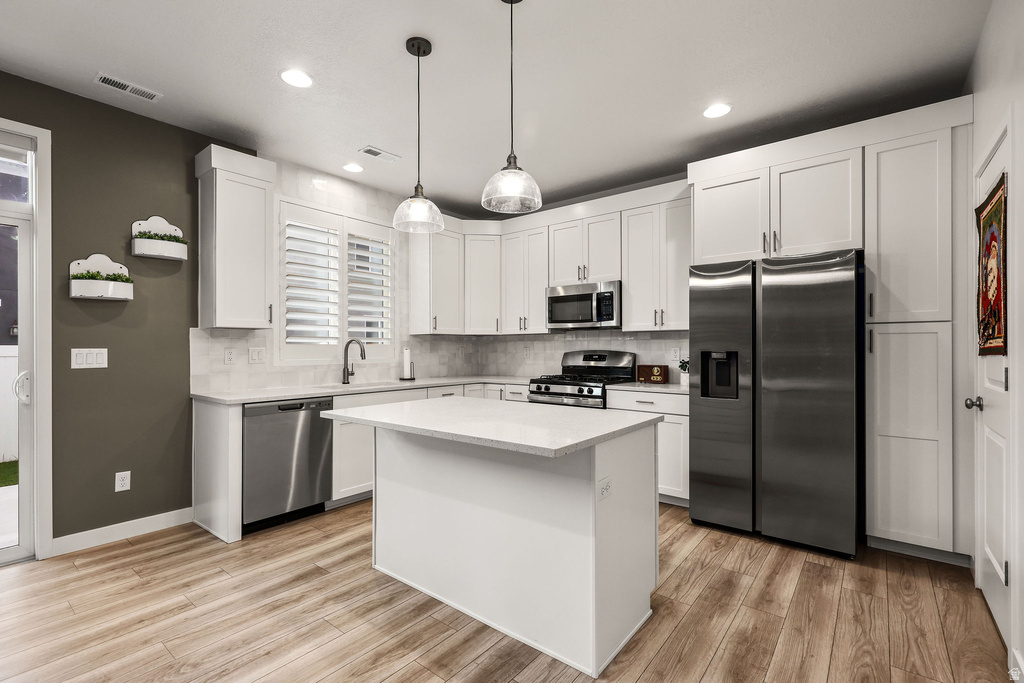 2154 W LYDIA LN Syracuse, UT 84075