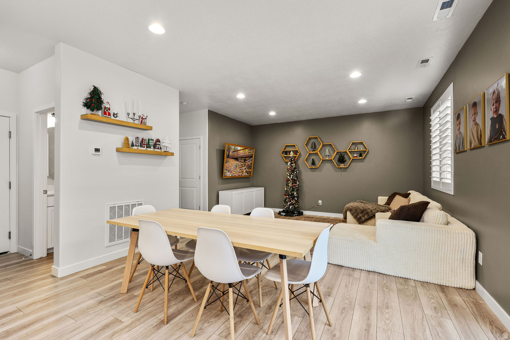 2154 W LYDIA LN Syracuse, UT 84075