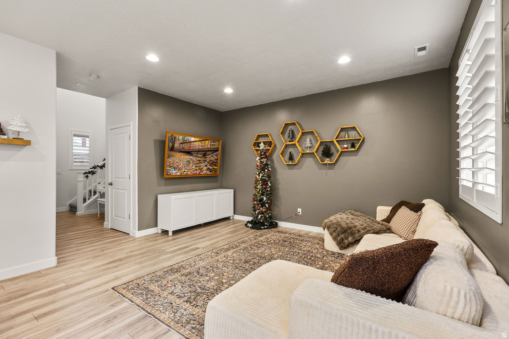 2154 W LYDIA LN Syracuse, UT 84075