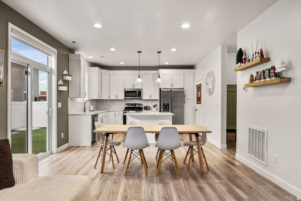 2154 W LYDIA LN Syracuse, UT 84075