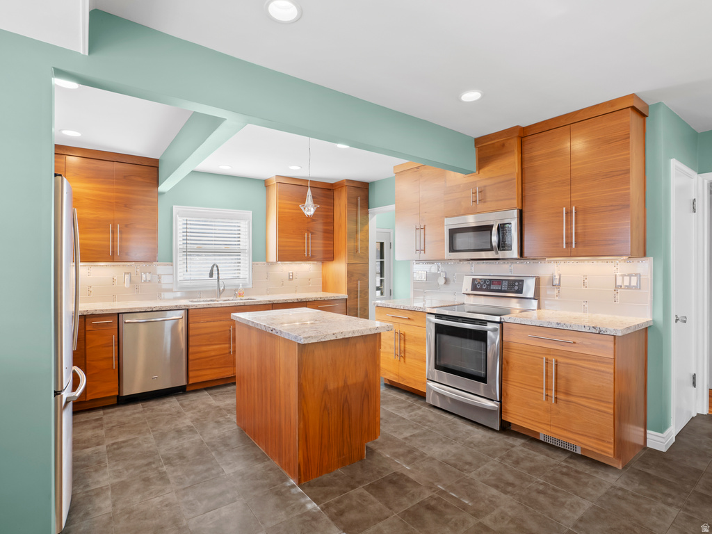 2742 S ALDEN ST Salt Lake City, UT 84106