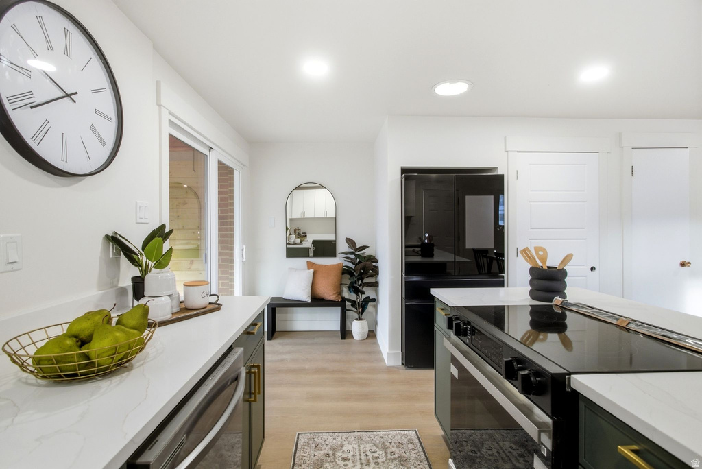 1358 E MAPLEWOOD DR Murray, UT 84121