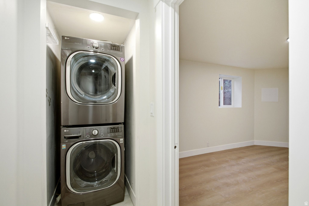 1358 E MAPLEWOOD DR Murray, UT 84121