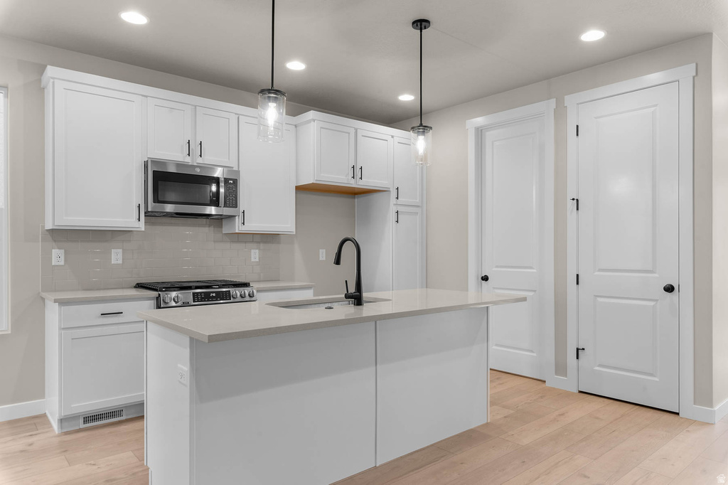 2324 N SUNMORE WAY Lehi, UT 84048