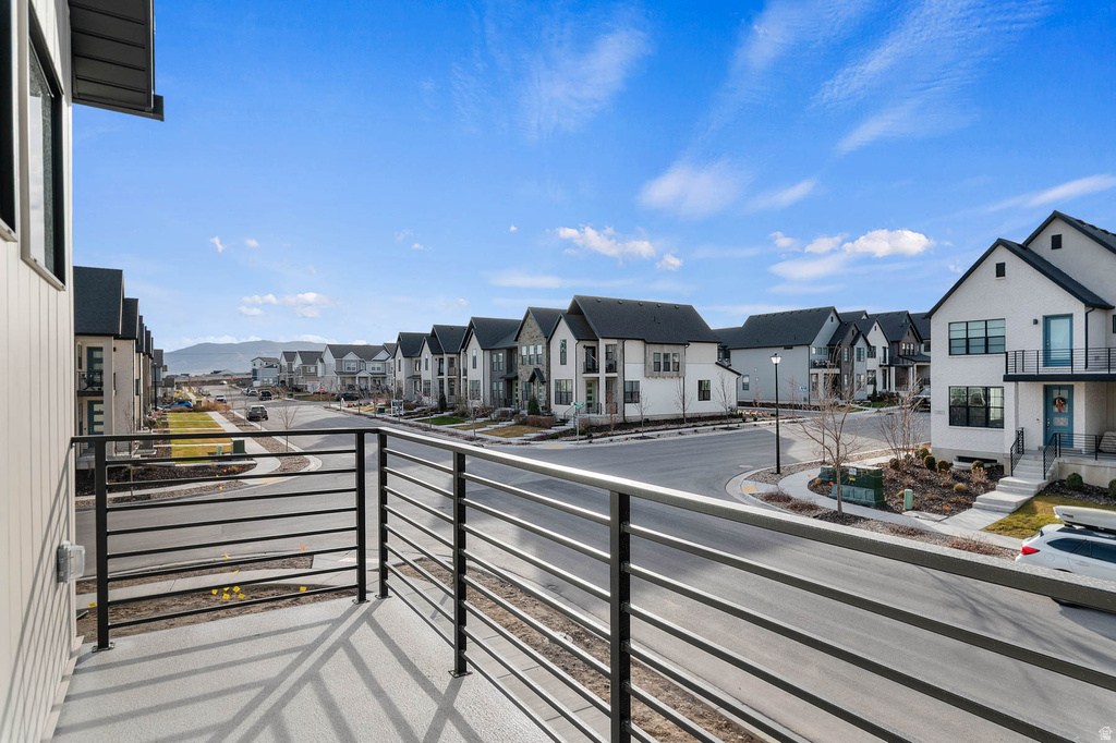 2324 N SUNMORE WAY Lehi, UT 84048