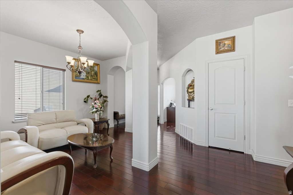 6254 W PALENQUE DR Salt Lake City, UT 84118