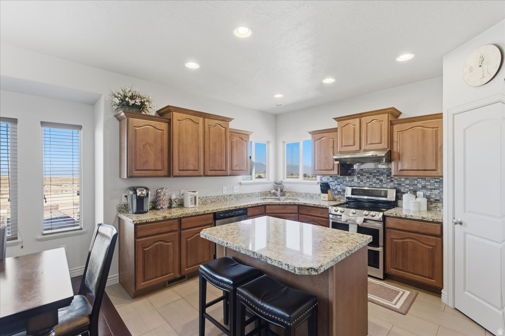 6254 W PALENQUE DR Salt Lake City, UT 84118