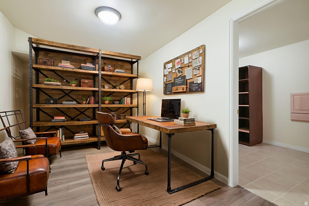 584 S OAK LN Tooele, UT 84074