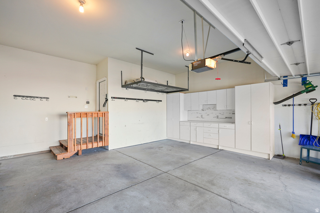 584 S OAK LN Tooele, UT 84074