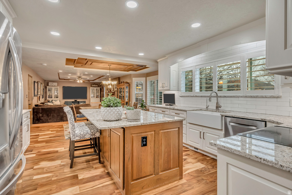 1972 E EVERLEIGH CIR Sandy, UT 84093