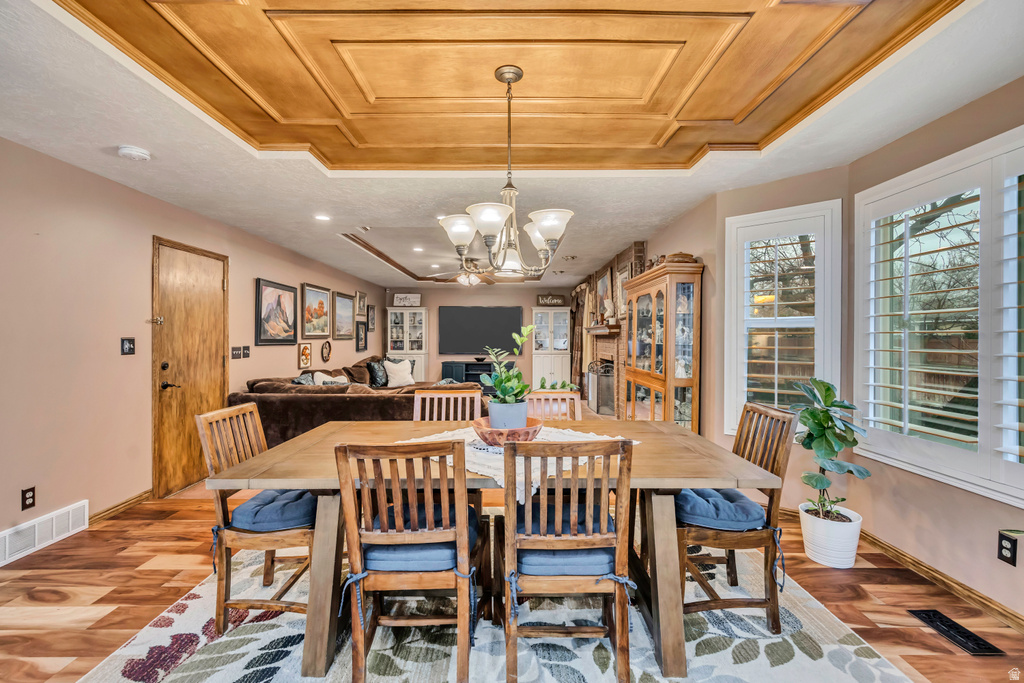 1972 E EVERLEIGH CIR Sandy, UT 84093