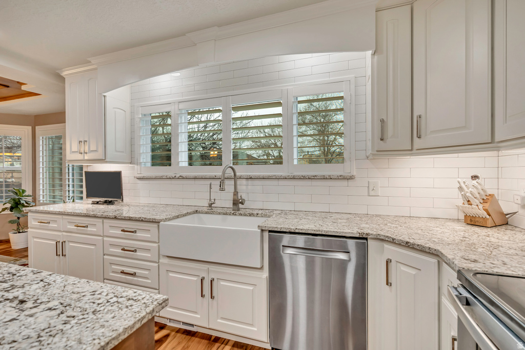 1972 E EVERLEIGH CIR Sandy, UT 84093