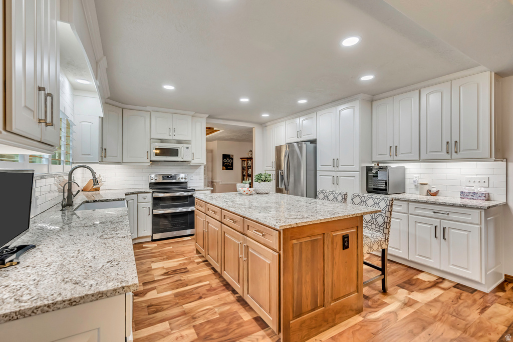 1972 E EVERLEIGH CIR Sandy, UT 84093