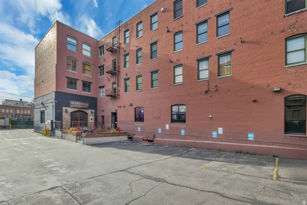 327 W 200 S #206 Salt Lake City, UT 84101