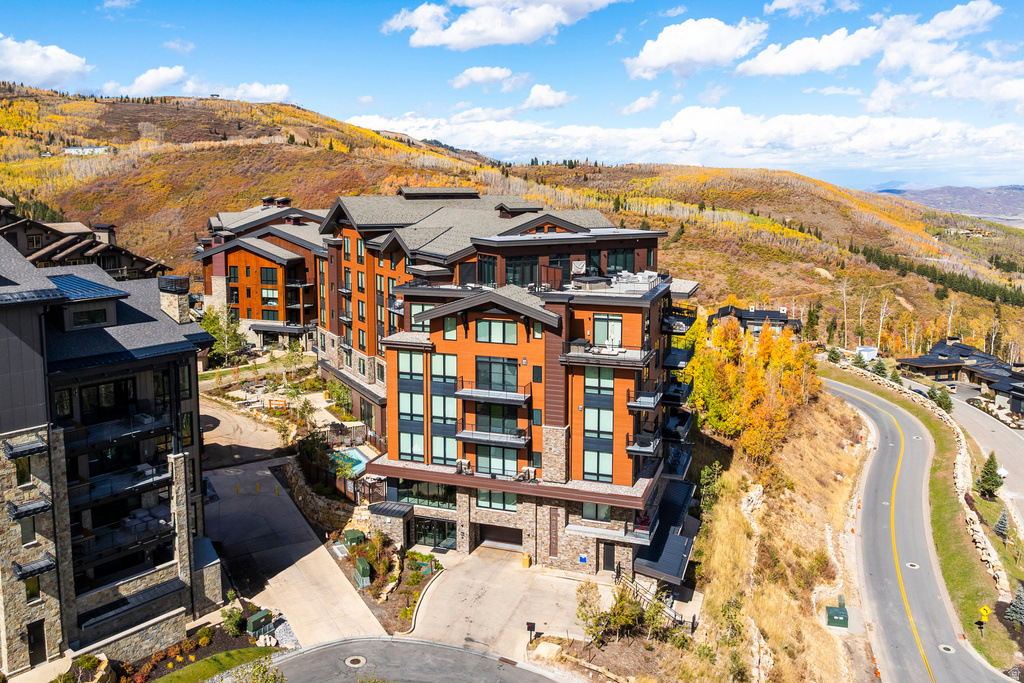 7677 VILLAGE WAY #503 Park City, UT 84060