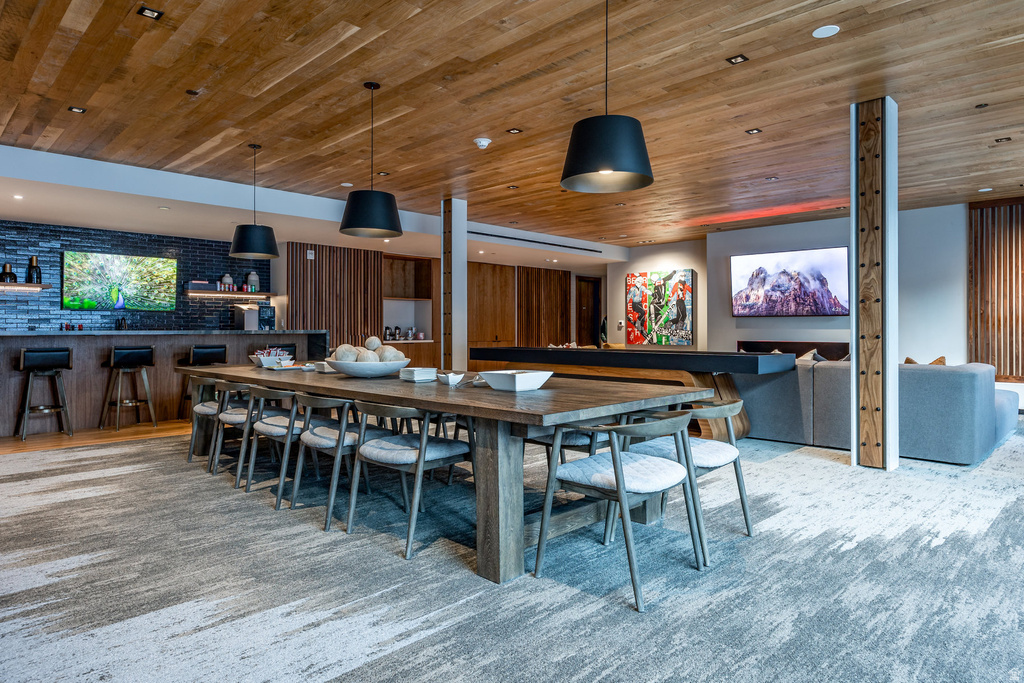 7677 VILLAGE WAY #503 Park City, UT 84060