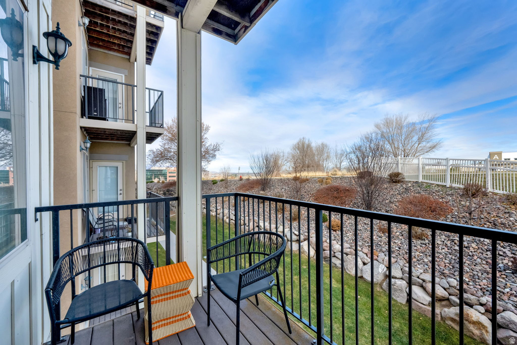 165 W ALBION VILLAGE WAY #202 Sandy, UT 84070