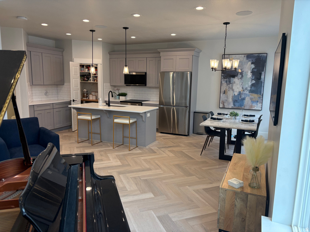 4224 W 2010 N #402 Lehi, UT 84048