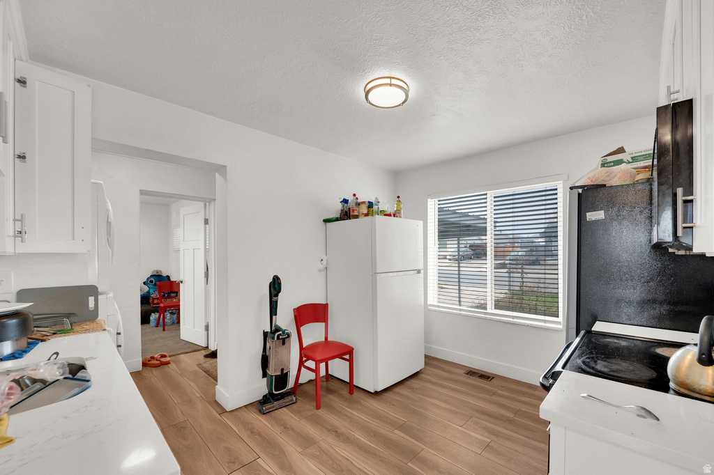 3657 S GRANGER DR West Valley City, UT 84119