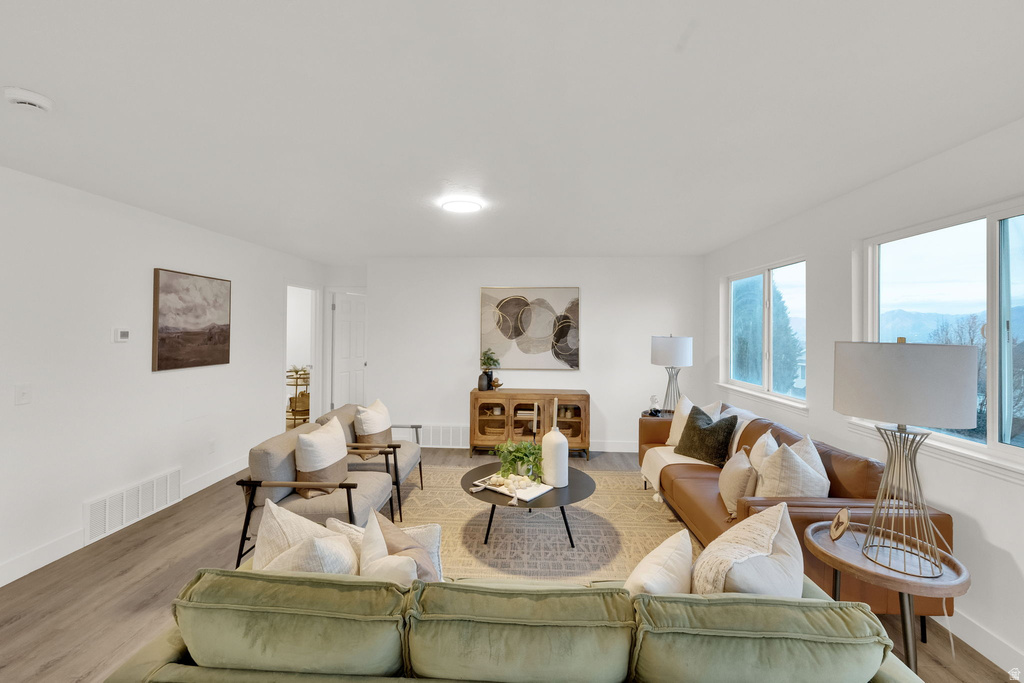 6731 S ADVENTURE WAY West Jordan, UT 84081