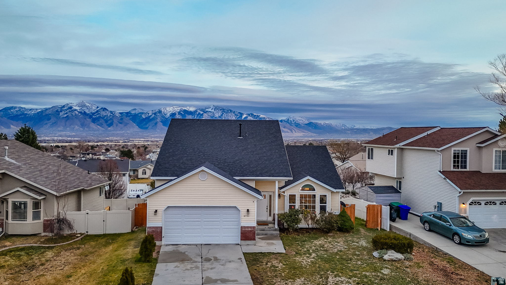 6731 S ADVENTURE WAY West Jordan, UT 84081